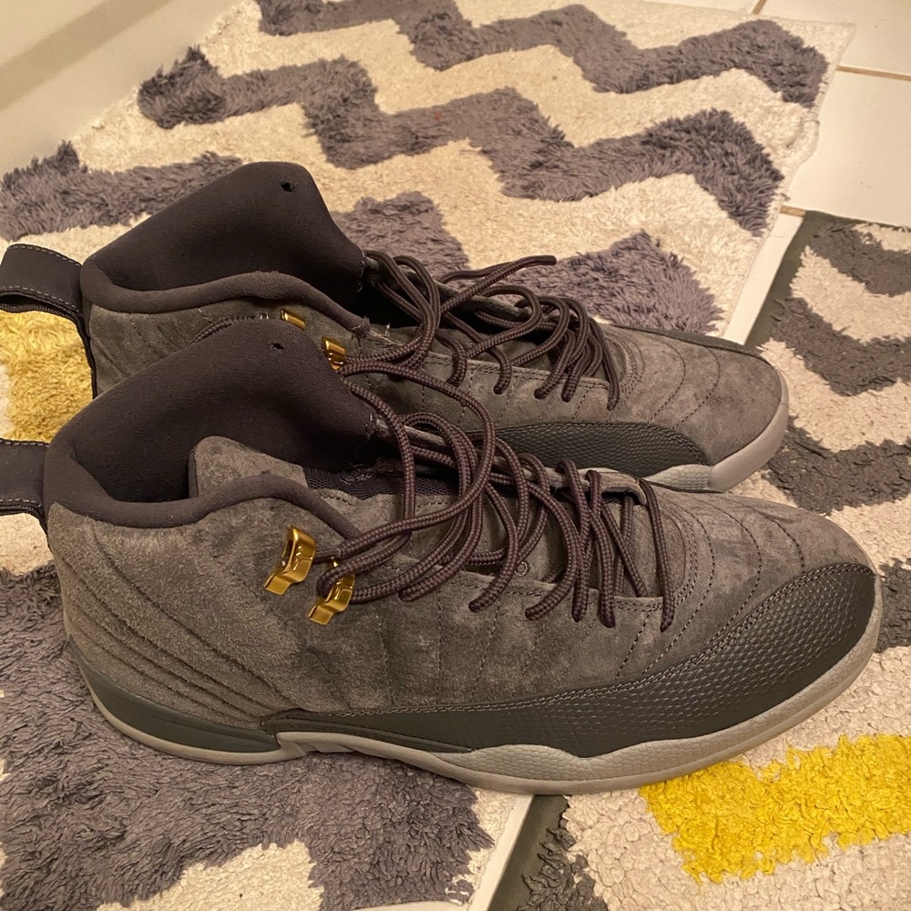 Jordan 12 Retro. Dark Grey.